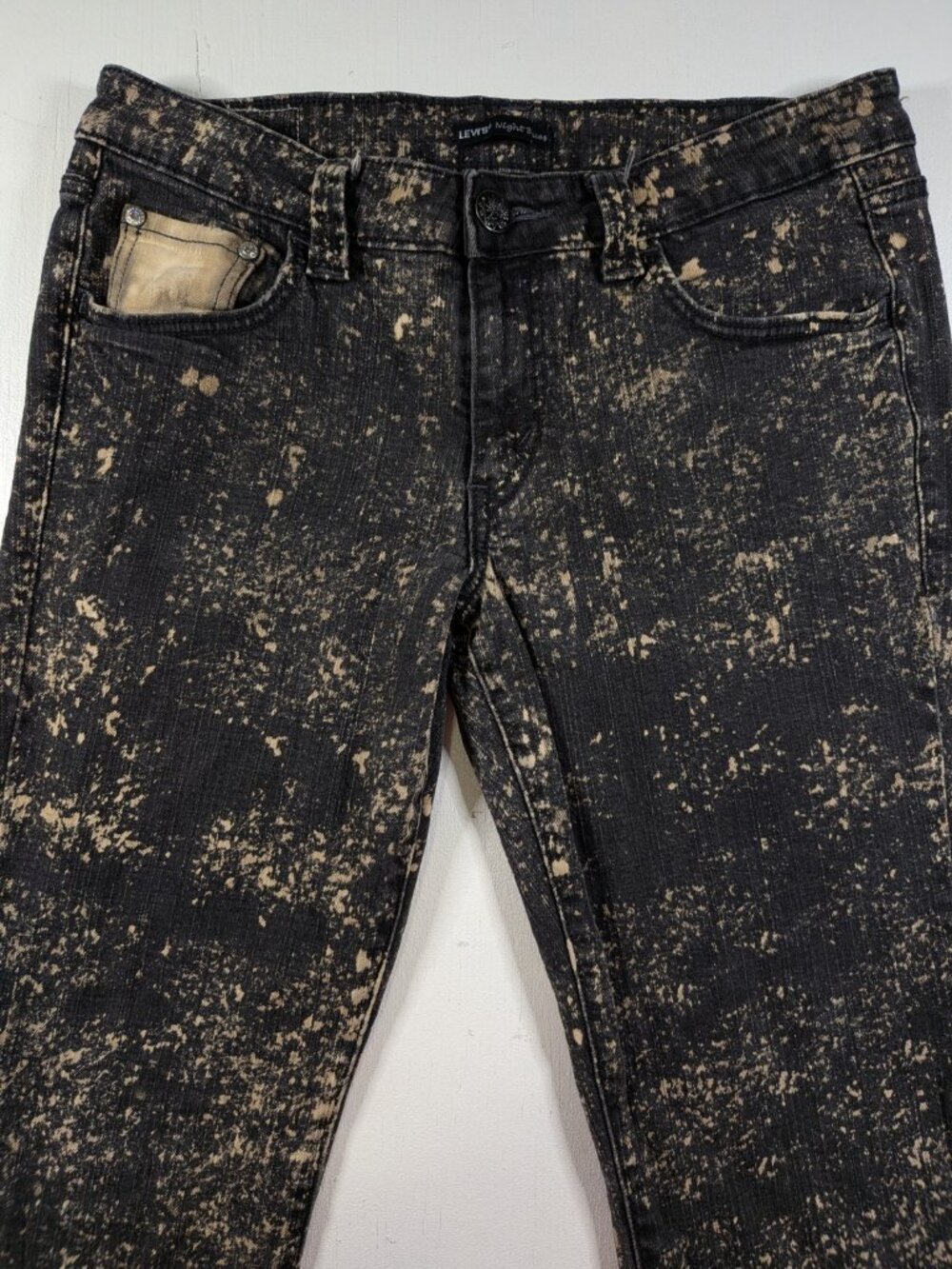 Levi's Custom Bleached Reworked Bootcut Jeans Rhinestone Heart Pocket 26x30 - Picture 5 of 8